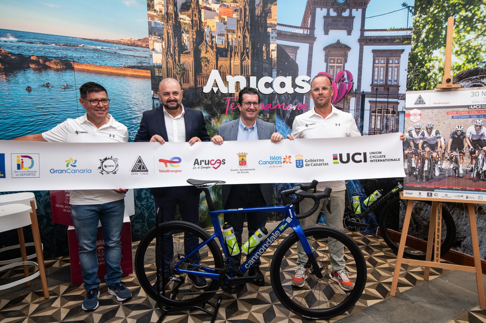 Arucas formaliza su colaboración para la Gran Fondo Pico de las Nieves 2025, contando con la participación de Tadej Pogacar